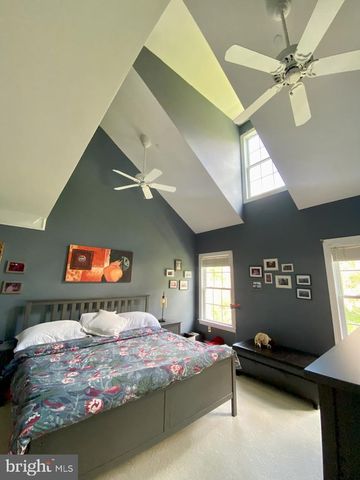 120 VICTORIA SQ, Media, PA 19063