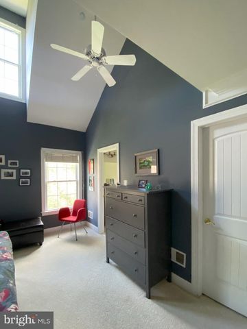 120 VICTORIA SQ, Media, PA 19063