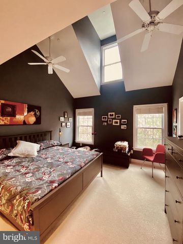 120 VICTORIA SQ, Media, PA 19063