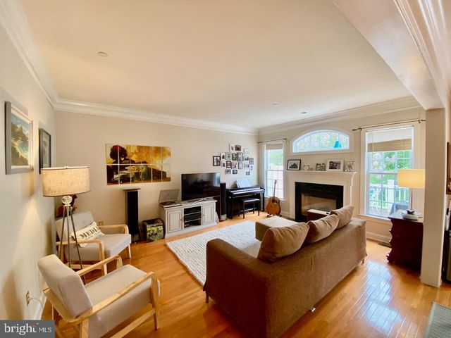 120 VICTORIA SQ, Media, PA 19063