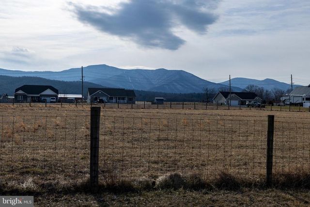 116 DENBROOK LN, Luray, VA 22835