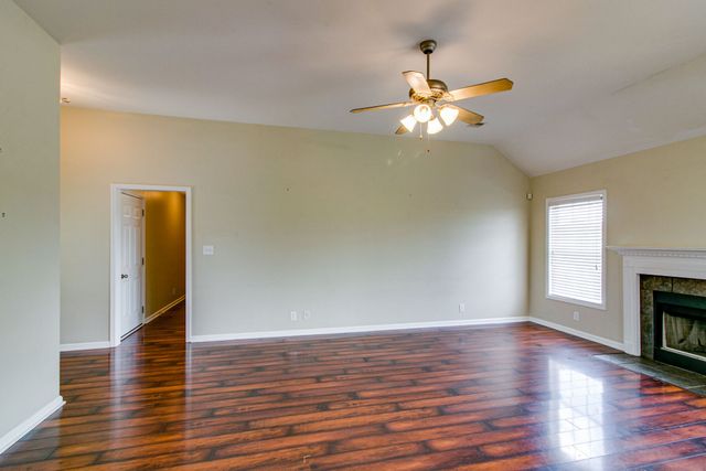 988 Chardea Ct, Clarksville, TN 37040
