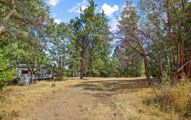 300 Arrowhead Pass, Jacksonville, OR 97530