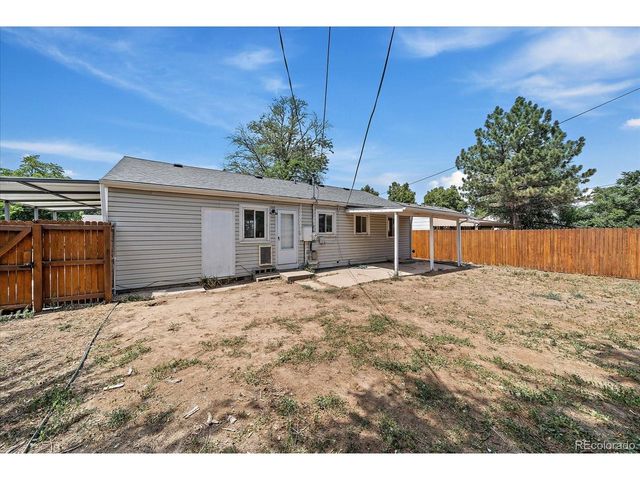 750 Kenton St, Aurora, CO 80010