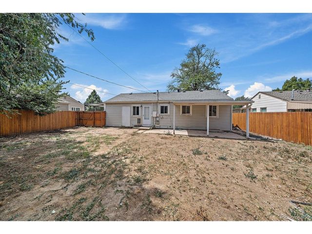 750 Kenton St, Aurora, CO 80010