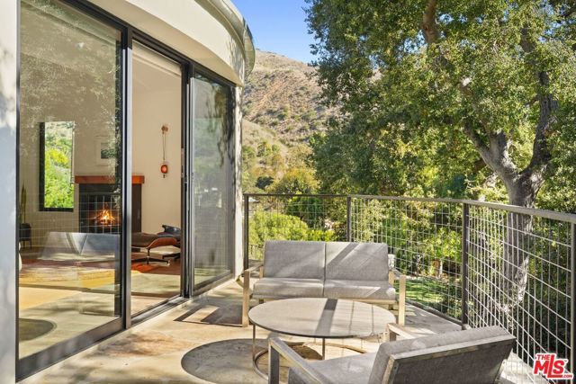 28222 Via Acero Street, Malibu, CA 90265