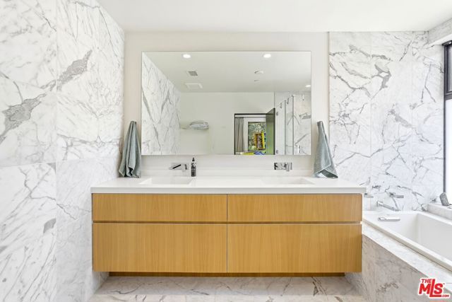 28222 Via Acero Street, Malibu, CA 90265