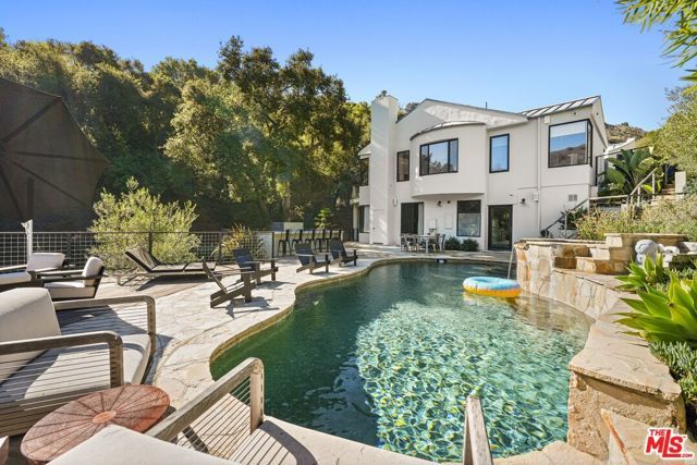 28222 Via Acero Street, Malibu, CA 90265