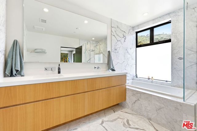 28222 Via Acero Street, Malibu, CA 90265
