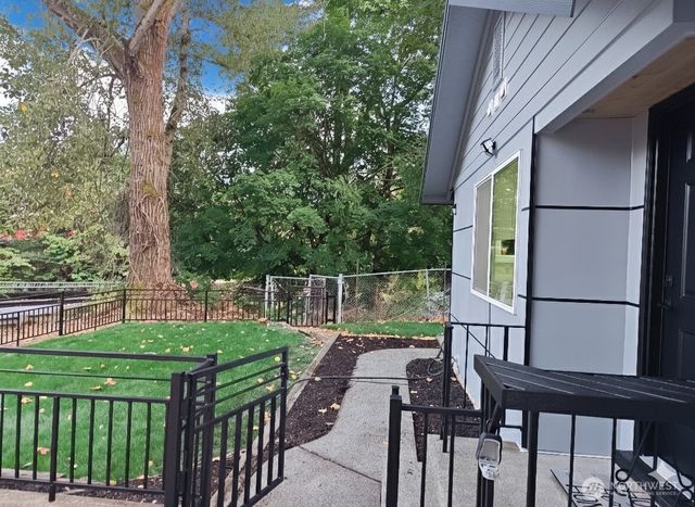 1147 Aberdeen Avenue NE, Renton, WA 98056