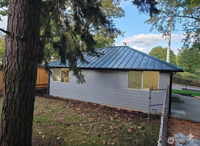 1147 Aberdeen Avenue NE, Renton, WA 98056