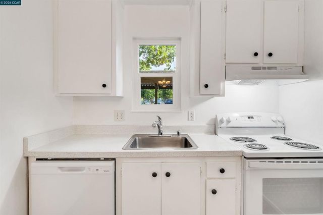 375 Camelback Rd 4, Pleasant Hill, CA 94523