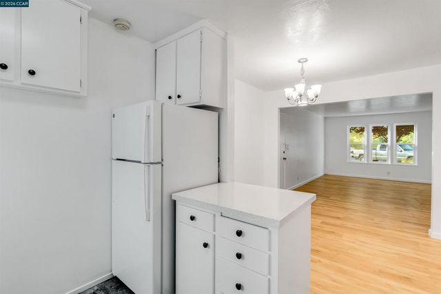 375 Camelback Rd 4, Pleasant Hill, CA 94523