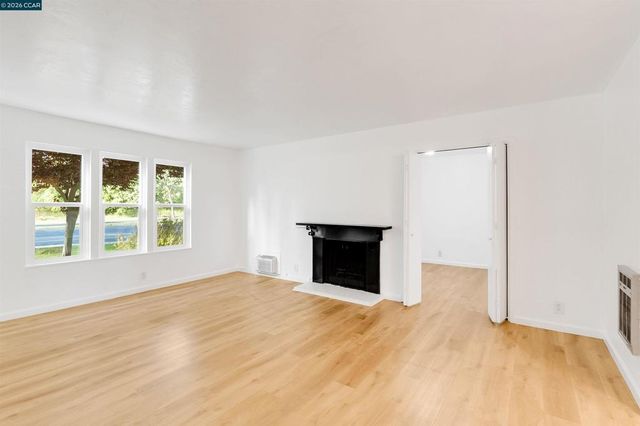 375 Camelback Rd 4, Pleasant Hill, CA 94523