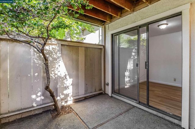 375 Camelback Rd 4, Pleasant Hill, CA 94523