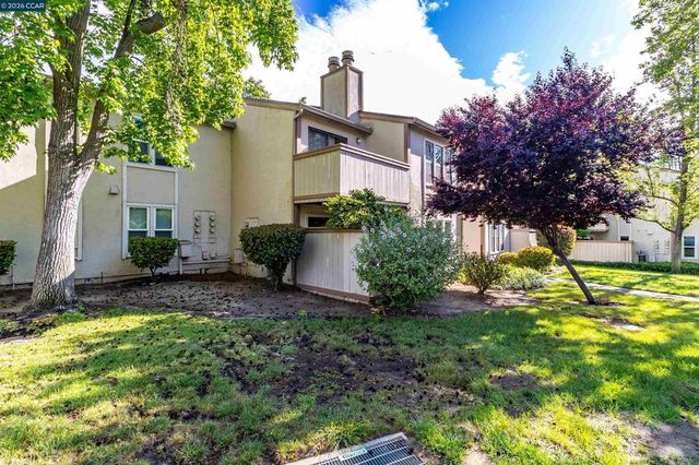 375 Camelback Rd 4, Pleasant Hill, CA 94523