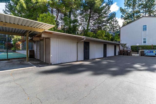 375 Camelback Rd 4, Pleasant Hill, CA 94523