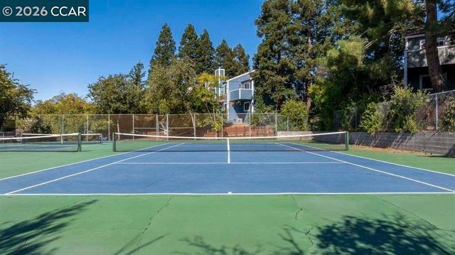 375 Camelback Rd 4, Pleasant Hill, CA 94523