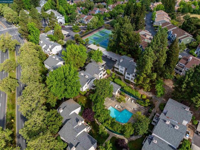 375 Camelback Rd 4, Pleasant Hill, CA 94523