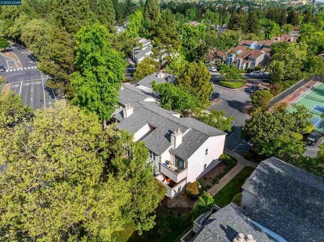 375 Camelback Rd 4, Pleasant Hill, CA 94523