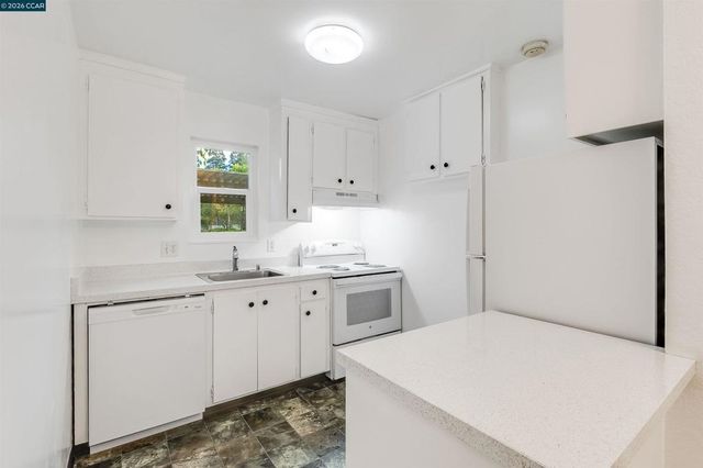 375 Camelback Rd 4, Pleasant Hill, CA 94523