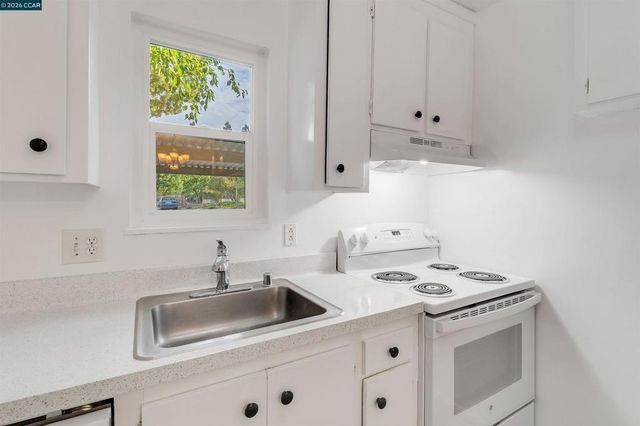 375 Camelback Rd 4, Pleasant Hill, CA 94523