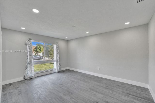 8400 NW 7th St, Pembroke Pines, FL 33024