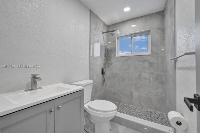 8400 NW 7th St, Pembroke Pines, FL 33024