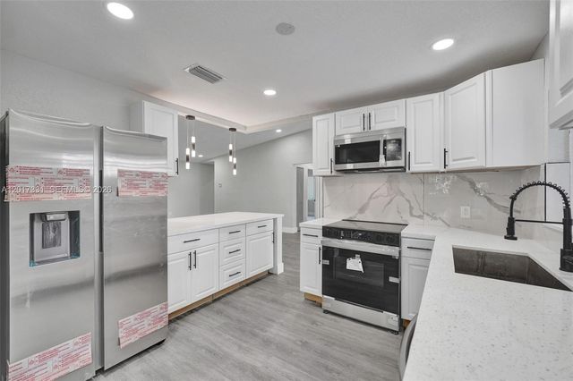 8400 NW 7th St, Pembroke Pines, FL 33024