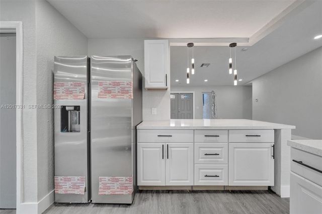 8400 NW 7th St, Pembroke Pines, FL 33024