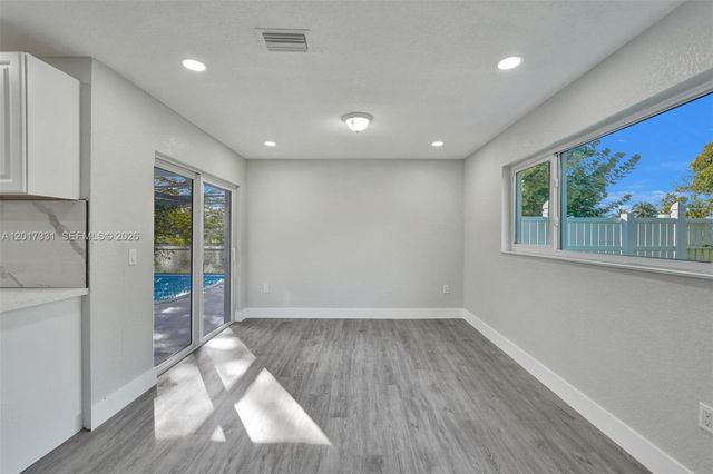 8400 NW 7th St, Pembroke Pines, FL 33024