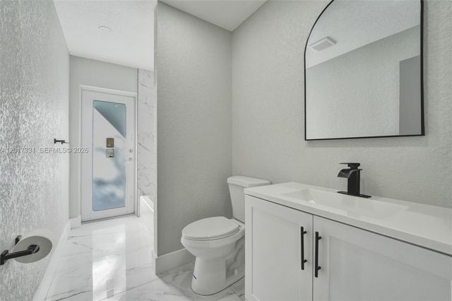 8400 NW 7th St, Pembroke Pines, FL 33024
