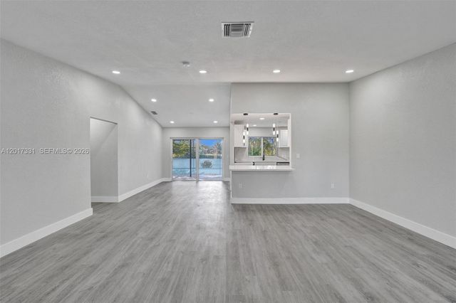 8400 NW 7th St, Pembroke Pines, FL 33024