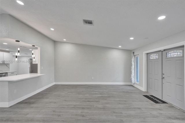 8400 NW 7th St, Pembroke Pines, FL 33024