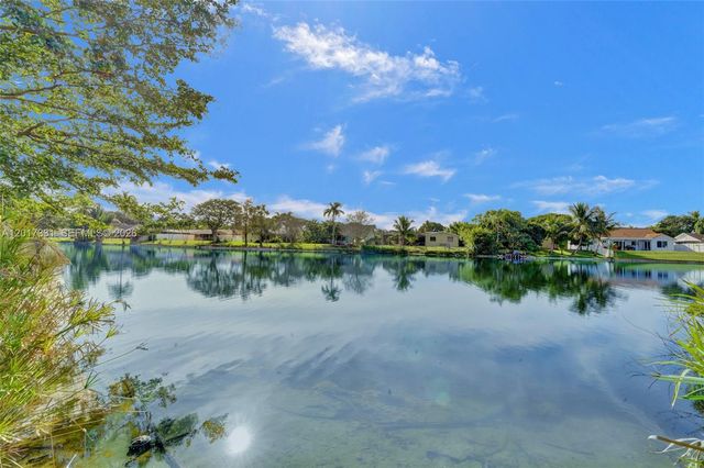 8400 NW 7th St, Pembroke Pines, FL 33024