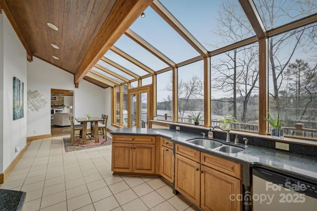 536 Harborside Drive, Nebo, NC 28761