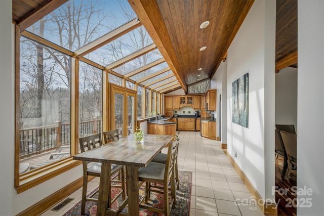 536 Harborside Drive, Nebo, NC 28761