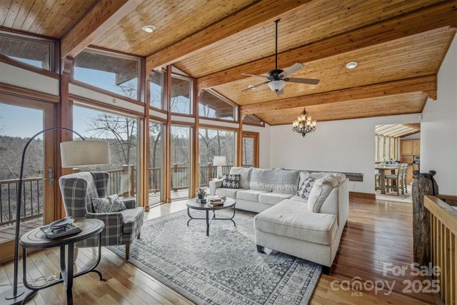 536 Harborside Drive, Nebo, NC 28761