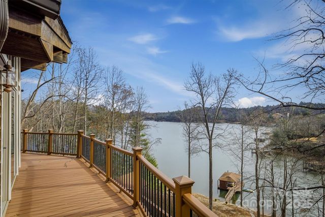 536 Harborside Drive, Nebo, NC 28761