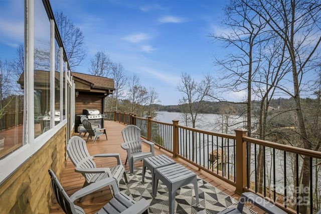 536 Harborside Drive, Nebo, NC 28761