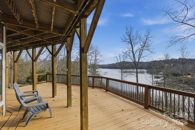 536 Harborside Drive, Nebo, NC 28761