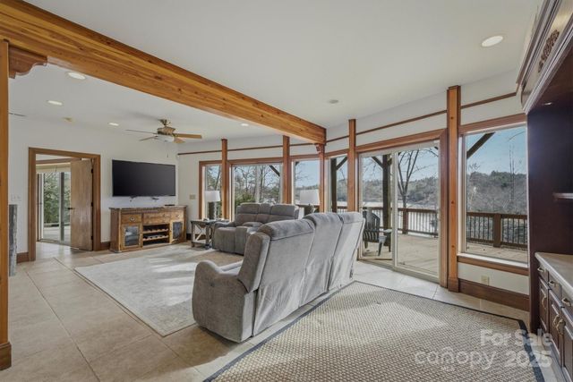 536 Harborside Drive, Nebo, NC 28761