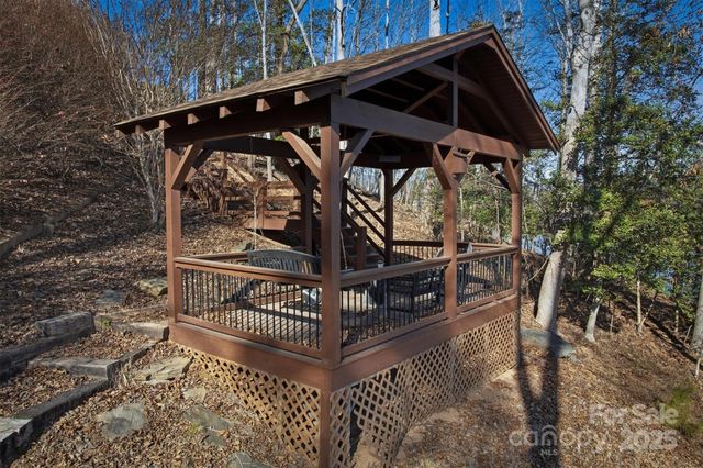 536 Harborside Drive, Nebo, NC 28761