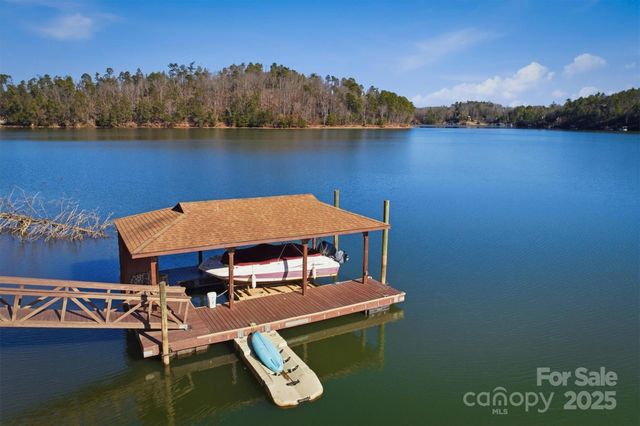 536 Harborside Drive, Nebo, NC 28761