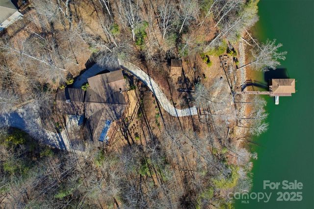 536 Harborside Drive, Nebo, NC 28761