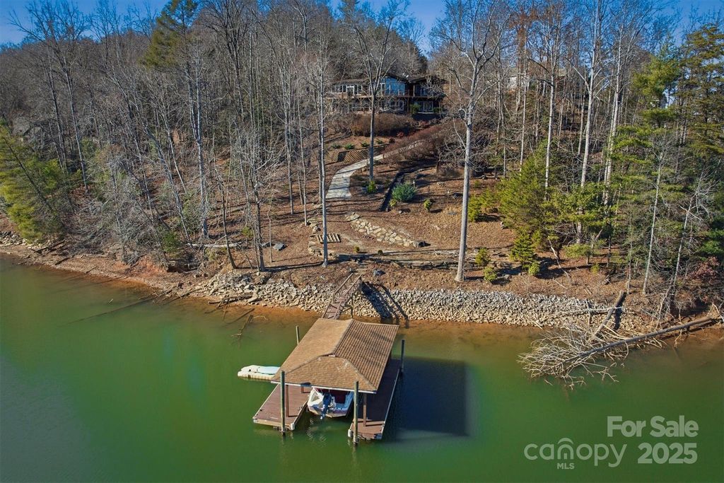536 Harborside Drive, Nebo, NC 28761