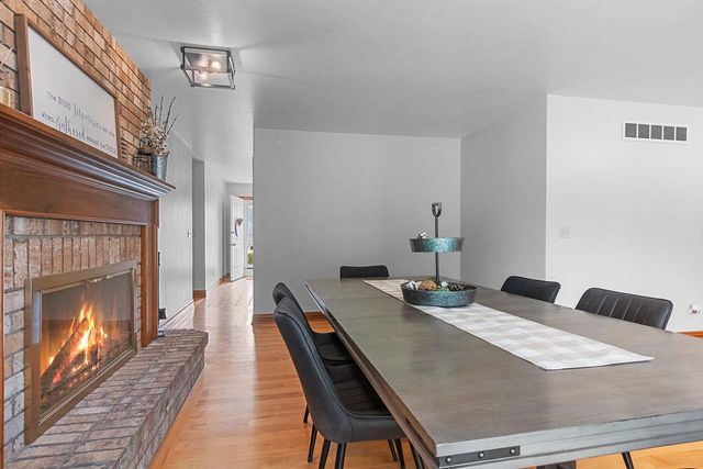 2615 EDGEWOOD LANE, Green Bay, WI 54302