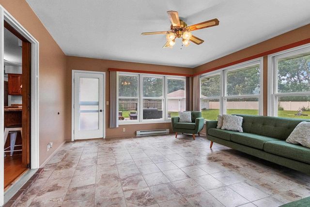 2615 EDGEWOOD LANE, Green Bay, WI 54302