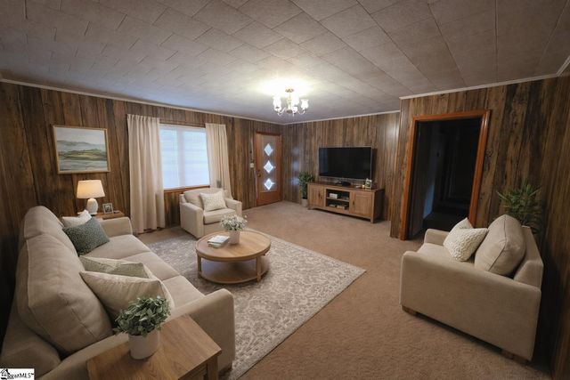 107 Pine Road, Laurens, SC 29360