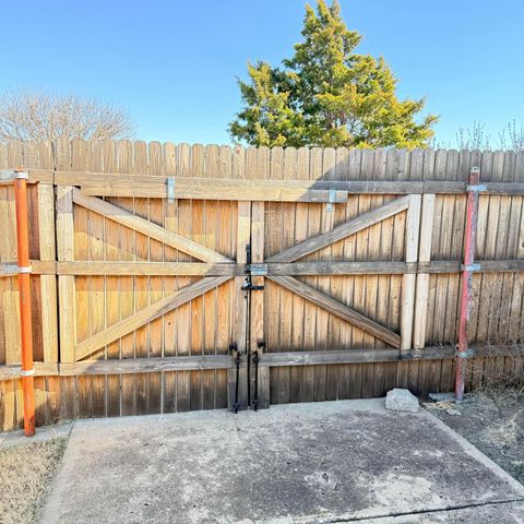 1301 Yows Street, Borger, TX 79007